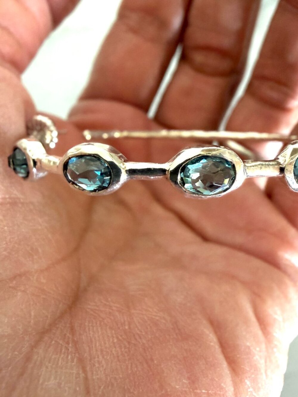 Ippolita Sterling Topaz Silver Large Hammered Hoop - Picture 12 of 12